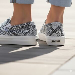 SeaVees Baja Mulholland Platfrom Snakeskin Sneakers, Women's Size 7